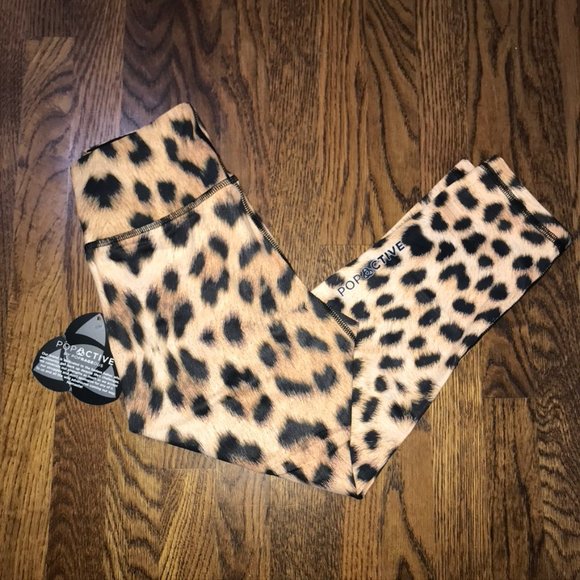 NWT POP Active Leopard Dream Capri Leggings - Picture 2 of 8